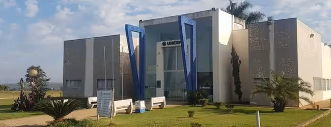 Universidade Estadual do Paraná - Facull